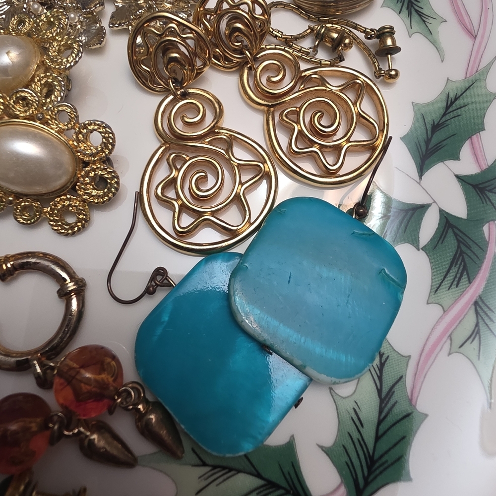 Vintage Earrings Gold And Silver Toned Earring Lot Bundle - Picture 7 of 15